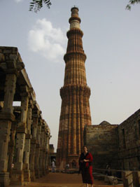 Julie at the Qutab Minar